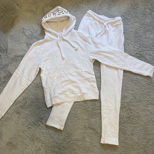 Syna World white sweat suit
